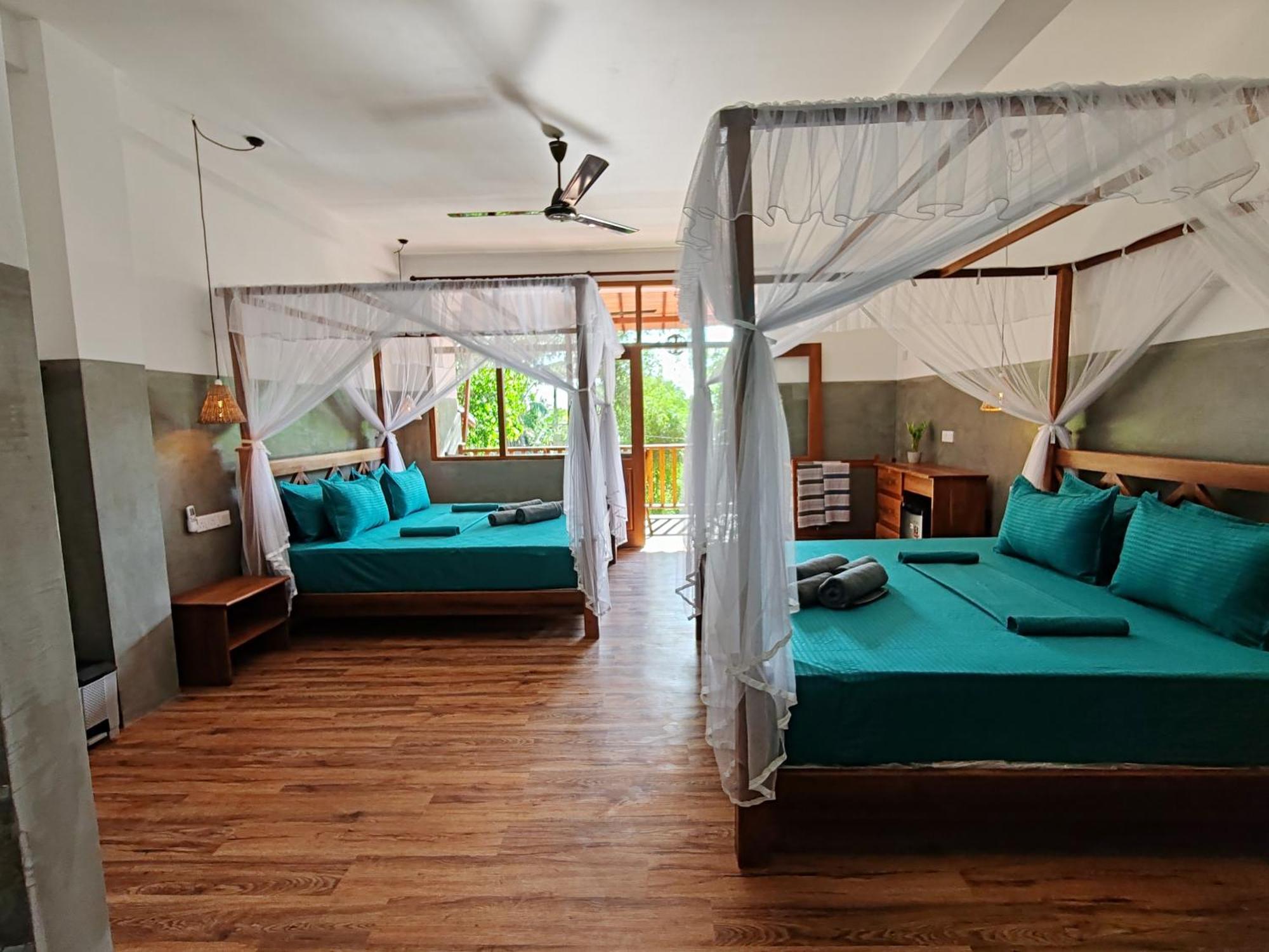 The Jungle View Hotel Mirissa Buitenkant foto