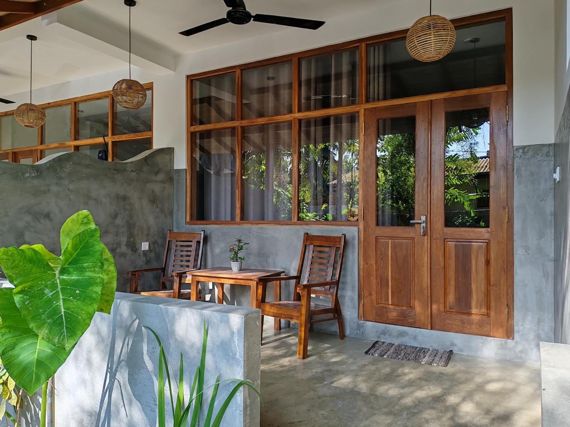 The Jungle View Hotel Mirissa Buitenkant foto